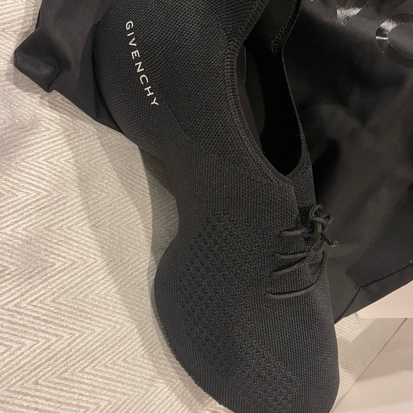 New in box Givenchy black sneakers main image 7